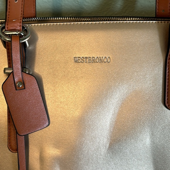 Gold faux leather bag with card holder - Picture 4 of 9